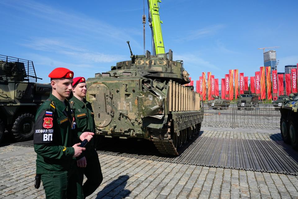 2024年5月1日，在俄羅斯莫斯科勝利公園展出的美製M2A2布萊德雷步兵戰車。美聯社