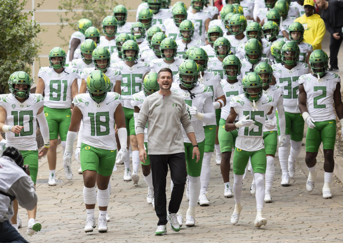 College football preseason rankings: New QB, new conference, no problem? No. 3 Oregon should be a contender