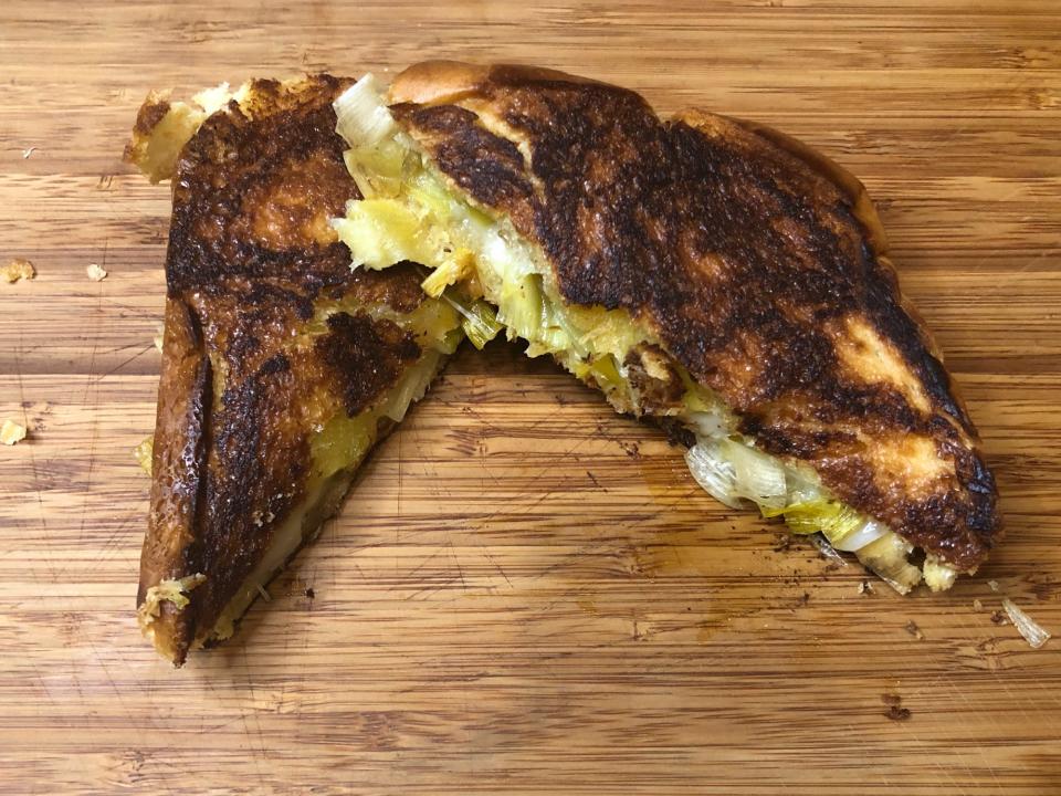 Antoni 1 Grilled Cheese 01