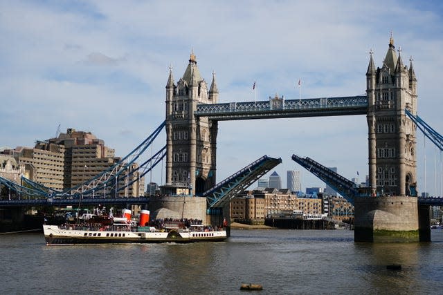 The Waverley sailing under Tower Bridge in London