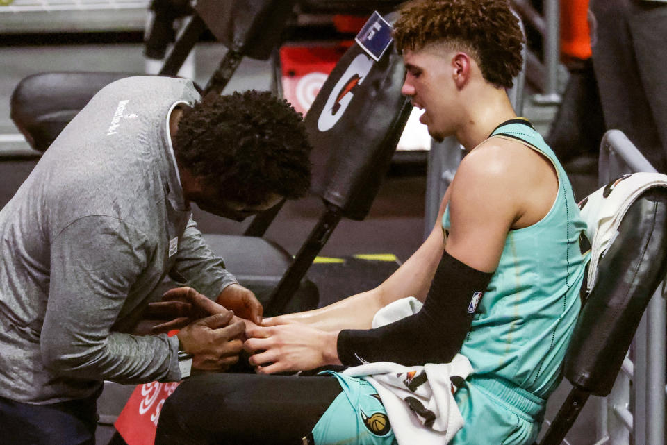 LaMelo Ball may still return from his fractured right wrist. (Robert Gauthier/Los Angeles Times via Getty Images)