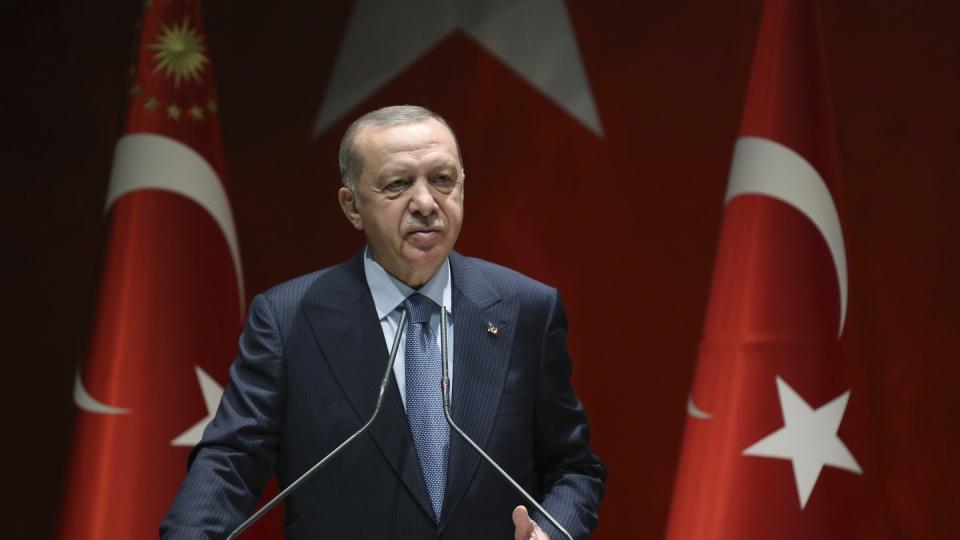 Präsident Erdogan hat den Chef der türkischen Zentralbank entlassen.