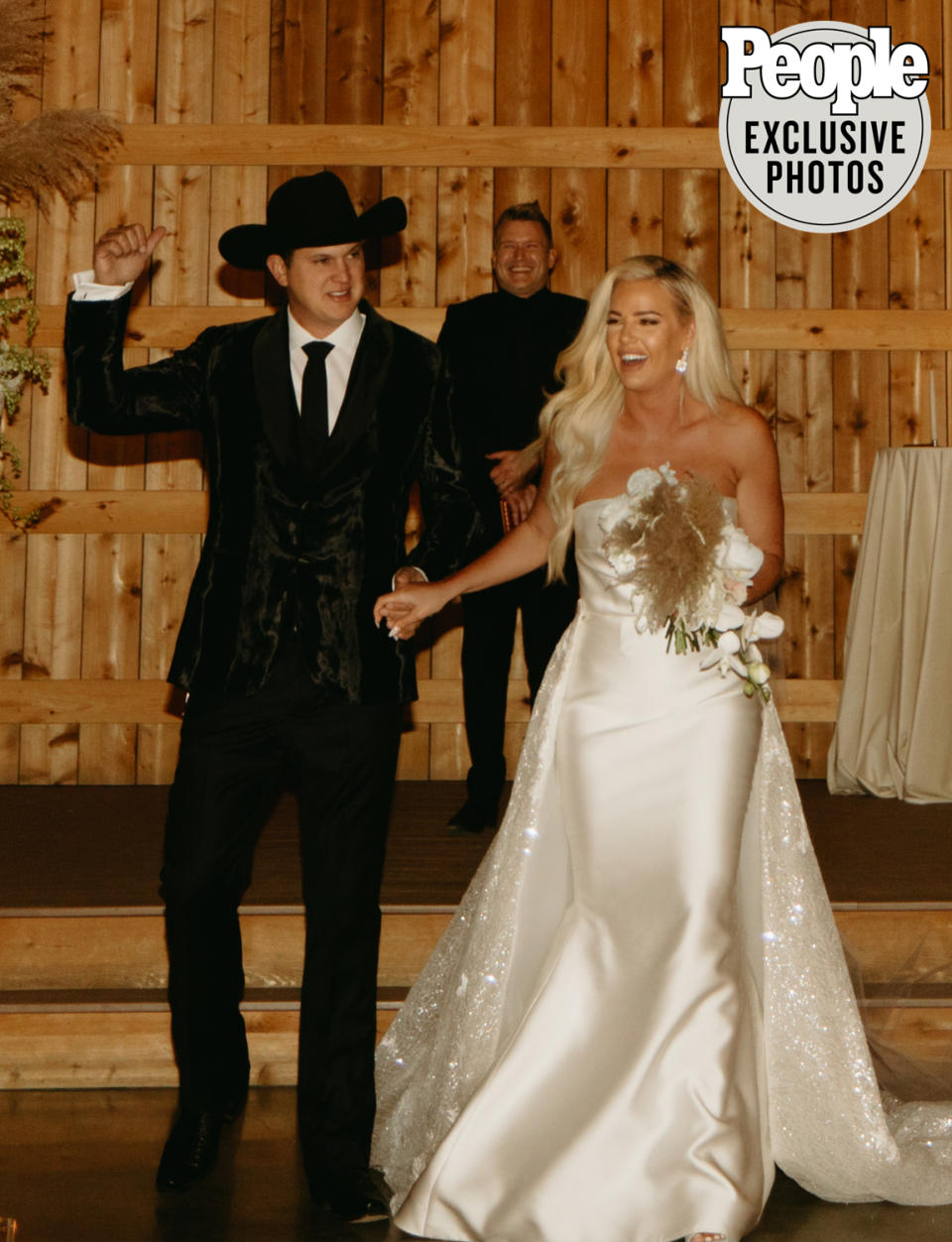 <p>Pardi's longtime friend and stylist, John Murphy, married the couple.</p> <p>"He knows us so well," Duncan said. "With it being such a special moment, we wanted someone who knows us inside and out and who we feel a connection with."</p>