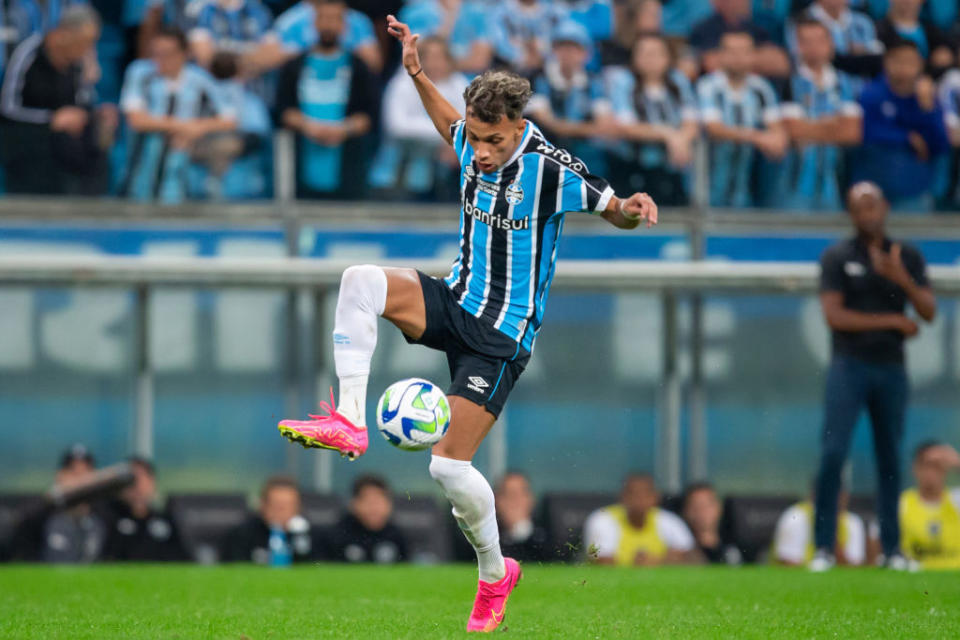 João Paulo Bitello of Gremio in action during Brasileirao 2023 match between Gremio and Botafogo at Arena do Gremio on July 9, 2023 in Porto Alegre, Brazil.