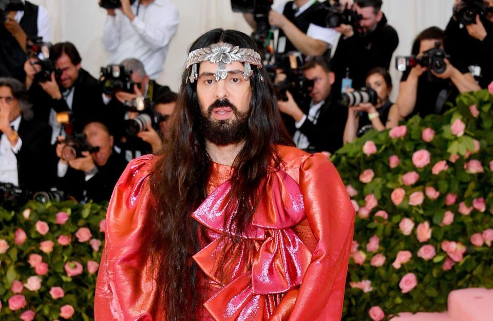 Surprise : Alessandro Michele dévoile sa première collection pour Valentino