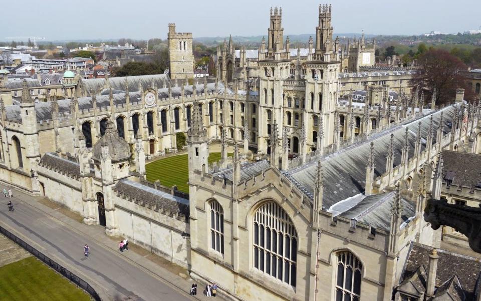 More than 400,000 tourists visit The University Church of St Mary the Virgin in Oxford every year - WESSEX NEWS AGENCY