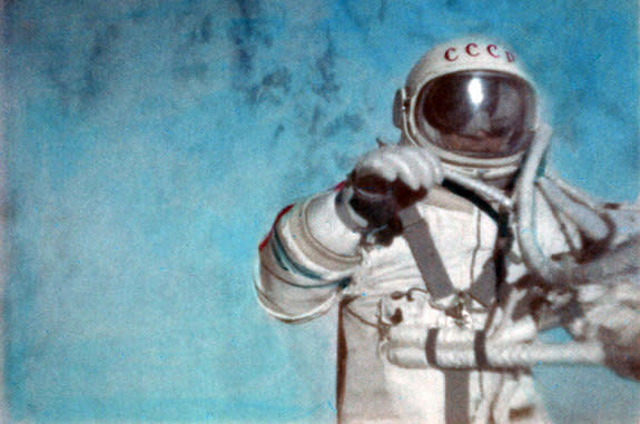 Archived image from the Fédération Aéronautique Internationale report certifying the first spacewalk by Russian cosmonaut Alexei Leonov on March 18, 1965.