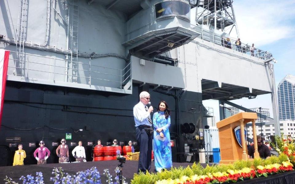 Bashall gives a talk on the USS Midway about his experiences