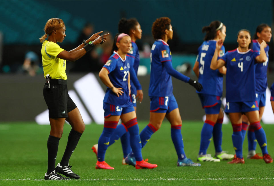 Soccer Football - FIFA Women’s World Cup Australia and New Zealand 2023 - Group A - Philippines v Switzerland - Forsyth Barr Stadium, Dunedin, New Zealand - July 21, 2023 Referee Vincentia Amedome signals a penalty to Switzerland following a VAR review REUTERS/Molly Darlington