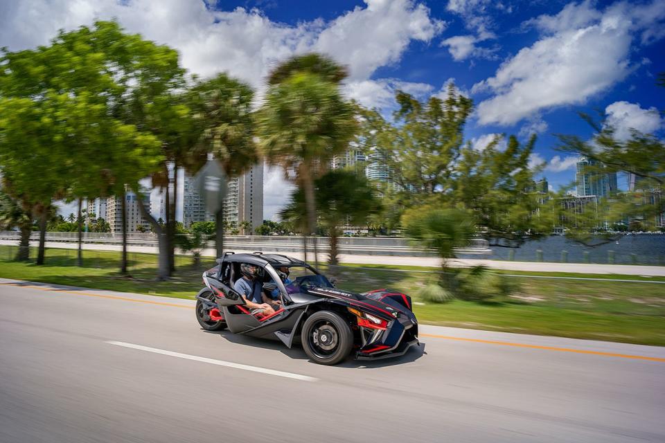 <p>2020 Polaris Slingshot R</p>