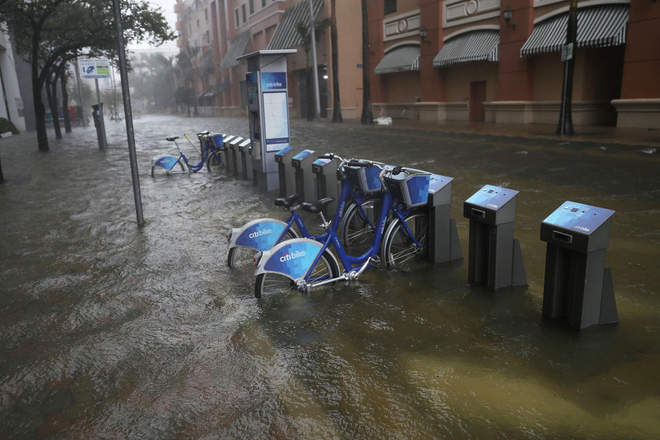 <p><strong>Miami</strong><br>A flooded street is seen in the Brickell area of downtown as Hurricane Irma passes through on Sept. 10, 2017 in Miami, Fla. Hurricane Irma made landfall in the Florida Keys as a Category 4 storm on Sunday, lashing the state with 130 mph winds as it moves up the coast. (Photo: Joe Raedle/Getty Images) </p>