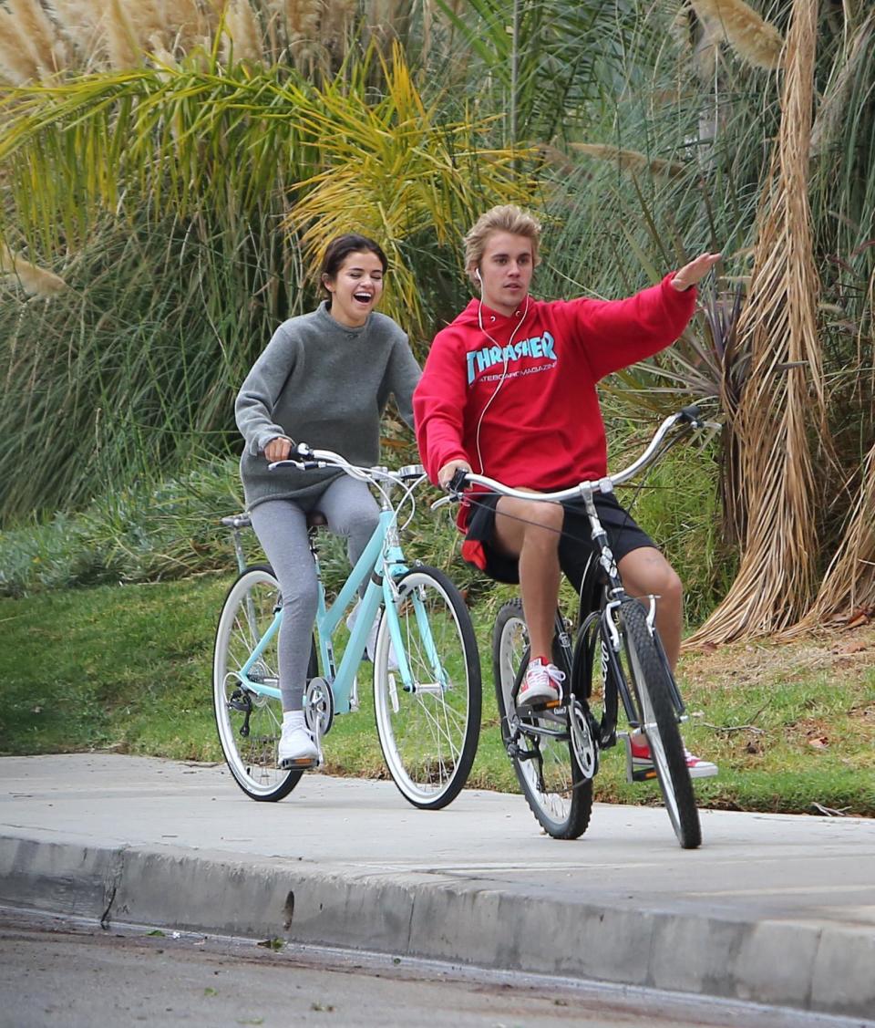 25. Selena Gomez and Justin Bieber get back together