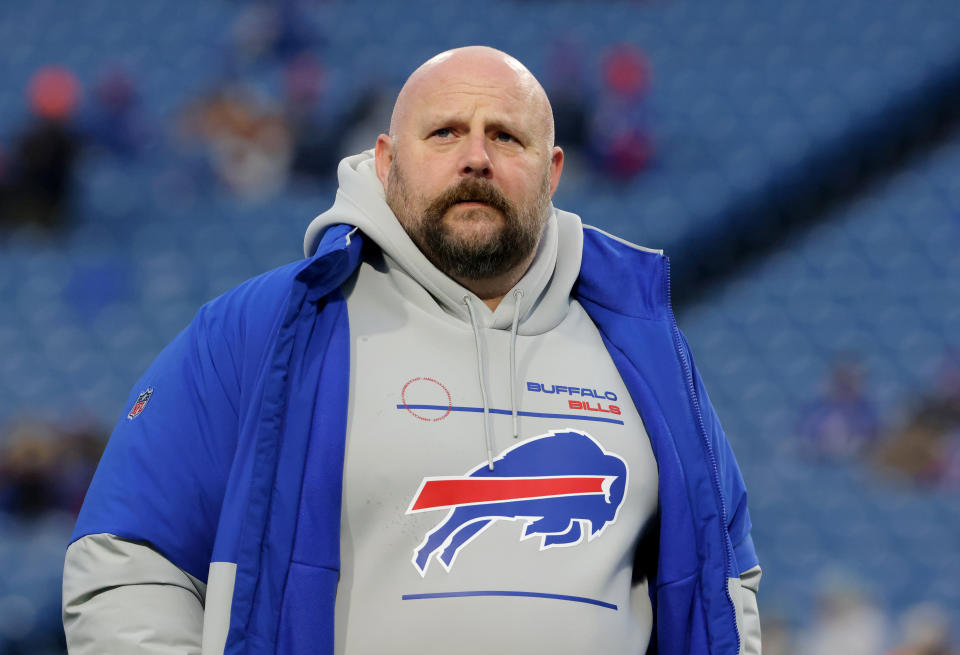 El ex coordinador ofensivo de los Buffalo Bills Brian Daboll