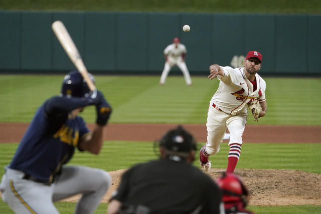 Cardinals fall to Milwaukee 4-3 - Missourinet