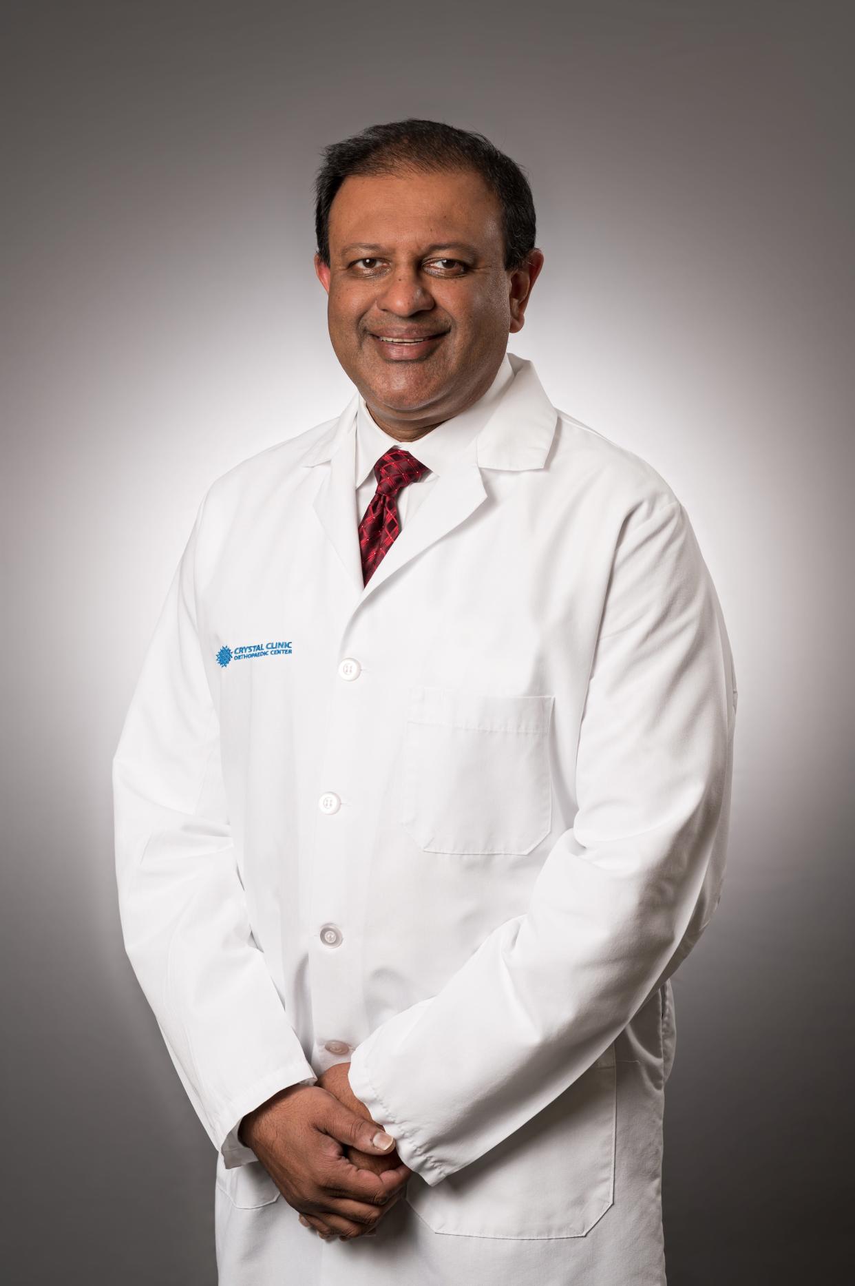 Dr. Rajiv Taliwal is an orthopedic spine surgeon with Crystal Clinic Orthpaedic Center.