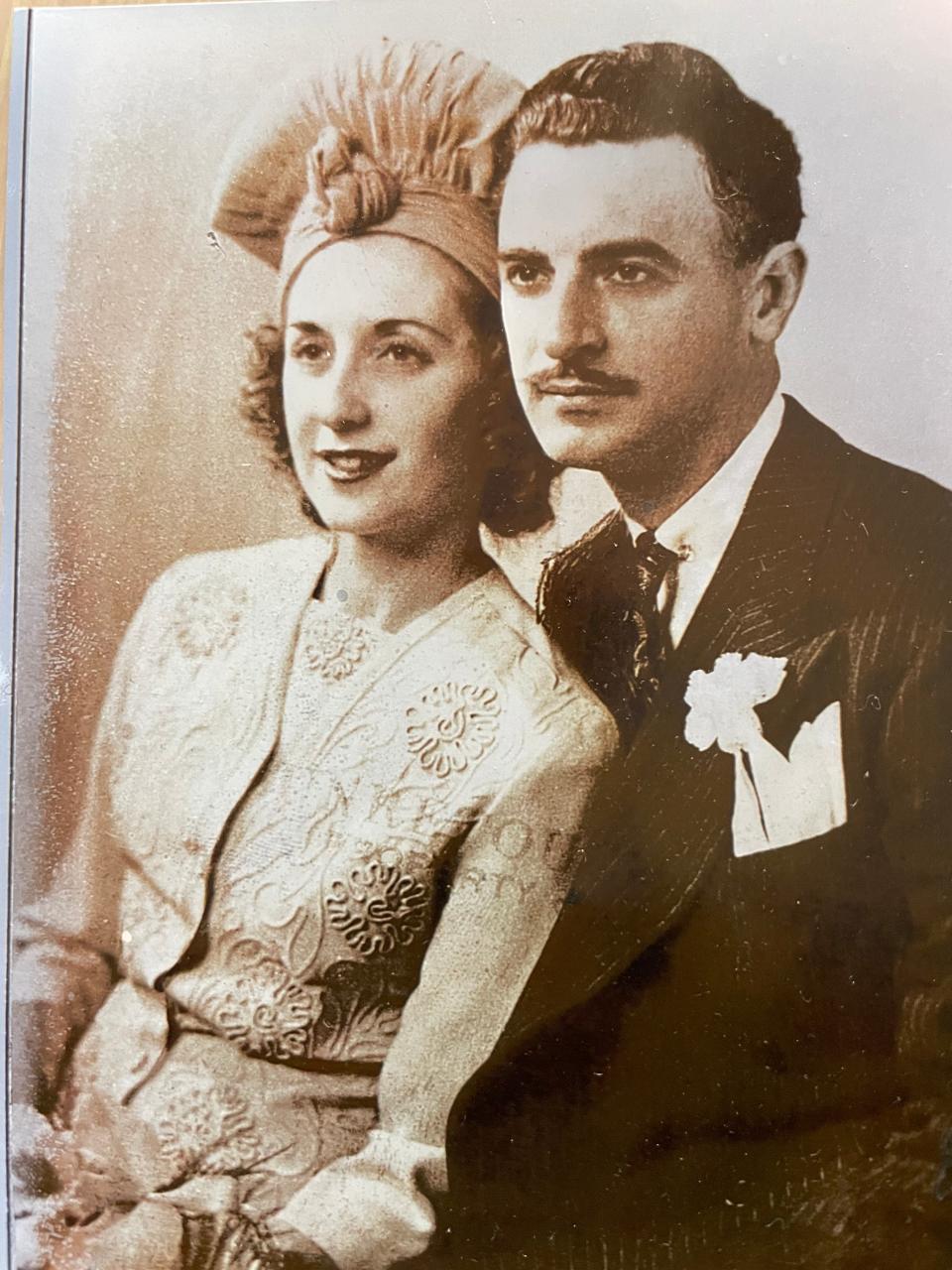 Bea and Leo Gold as young marrieds.