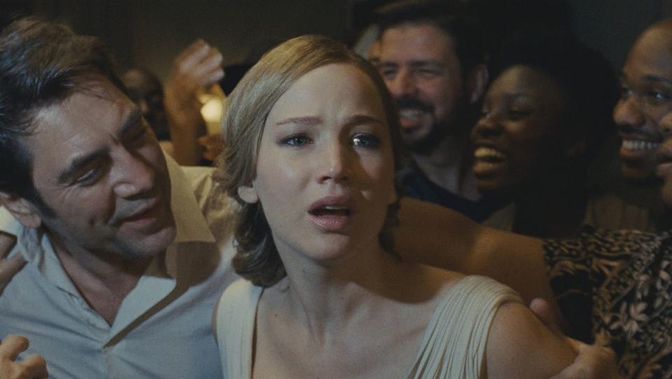 Darüber, dass die nächste Oscarnominierung für Jennifer Lawrence hätte fällig werden müssen, waren sich die Kritiker dennoch erstaunlich einig - die Academy war allerdings anderer Meinung, Lawrence landete diesmal nicht auf der Nominierungsliste. (Bild: Paramount Pictures)