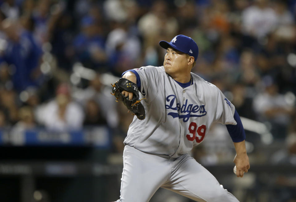 NEW YORK, NEW YORK - SEPTEMBER 14:   Hyun-Jin Ryu #99 of the Los Angeles Dodgers in action against the New York Mets at Citi Field on September 14, 2019 in New York City. The Mets defeated the Dodgers 3-0. (Photo by Jim McIsaac/Getty Images)