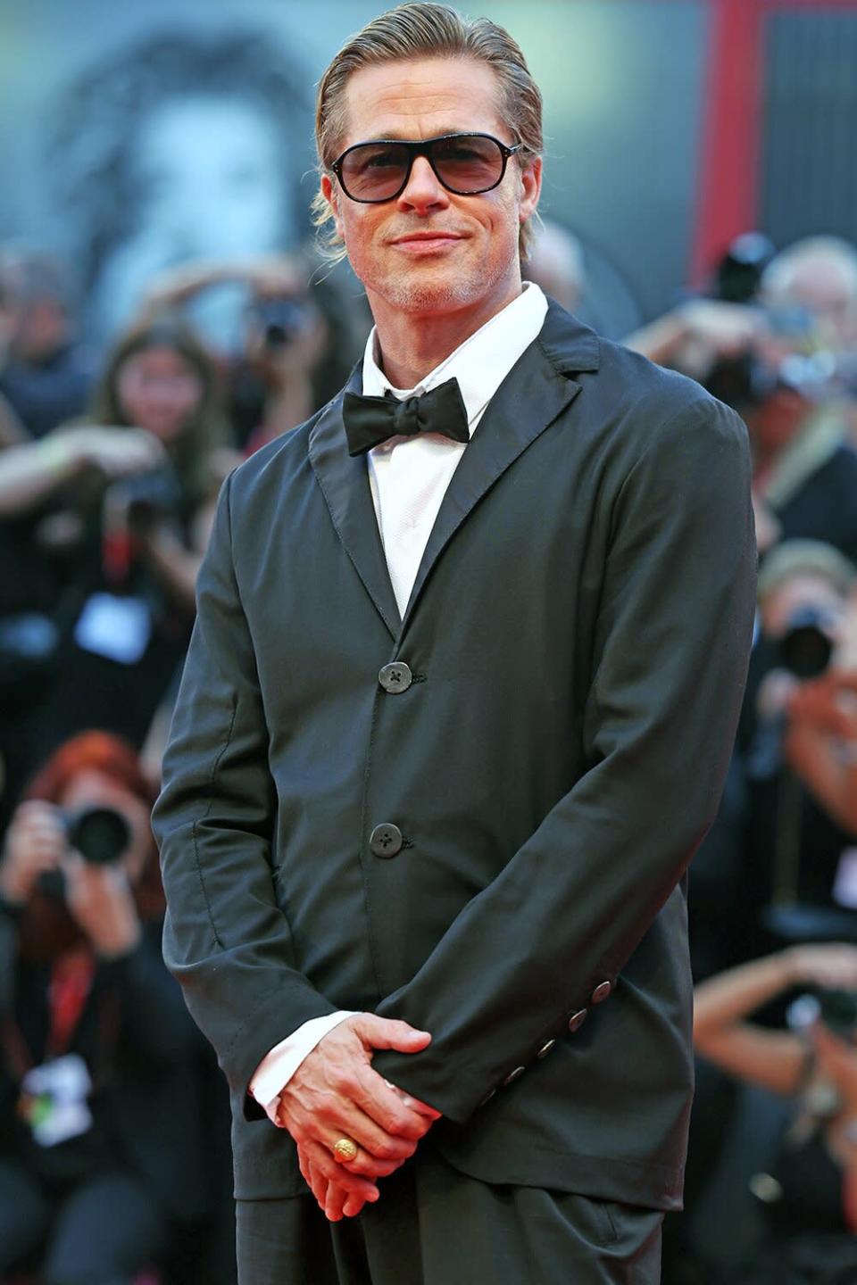 VENEȚIA, ITALIA - 08 SEPTEMBRIE: Brad Pitt participă la „Blonde”;  covor roșu la cel de-al 79-lea Festival Internațional de Film de la Veneția pe 08 septembrie 2022 la Veneția, Italia.  (Fotografia de Vittorio Zunino Celotto/Getty Images)