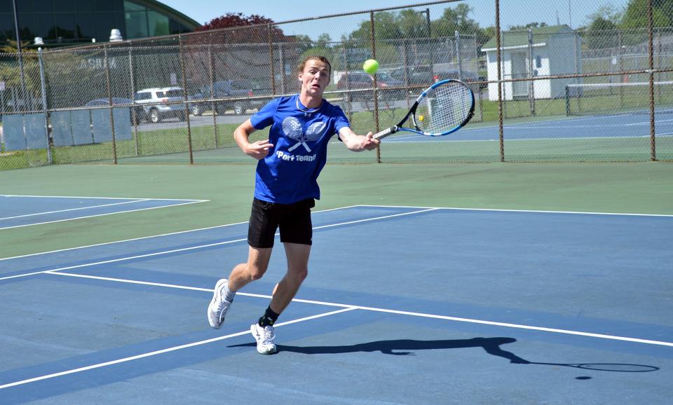 Williamsport's Mason Bauer won the county boys singles title for the second straight year.