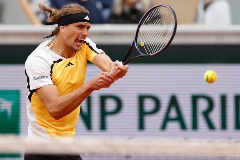 El alemán Alexander Zverev intentará ser semifinalista de Roland Garros; su obstáculo será el australiano Alex De Miñaur.