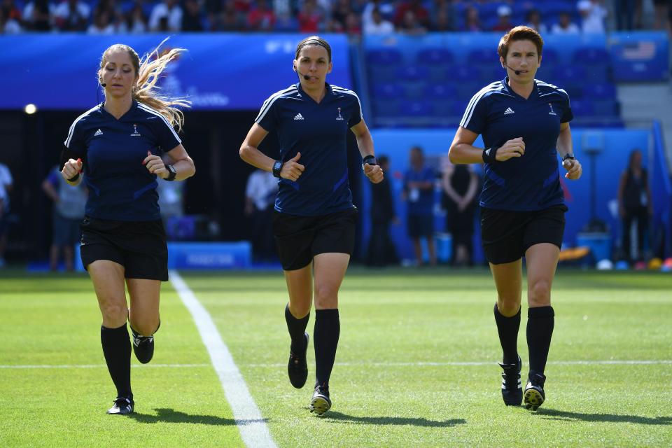 French referee Stephanie Frappart and her assistants Manuela Nicolosi and Michelle O' Neill. (Photo by FRANCK FIFE / AFP)        (Photo credit should read FRANCK FIFE/AFP/Getty Images)