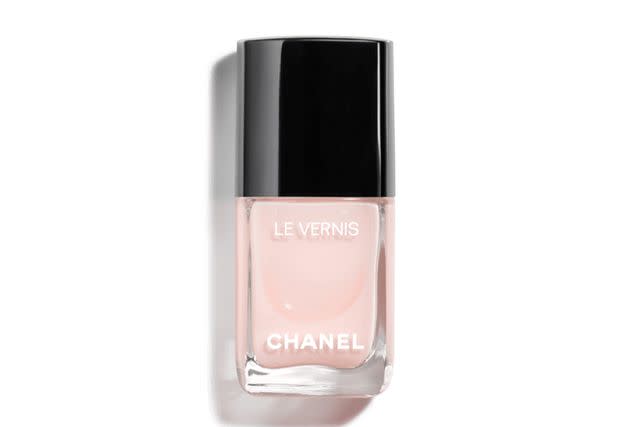 <p>Chanel</p>