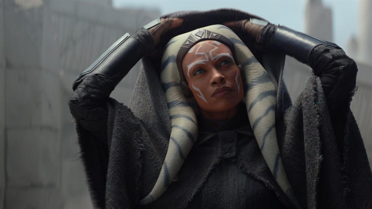 rosario dawson as ahsoka tano in ahsoka episode 1