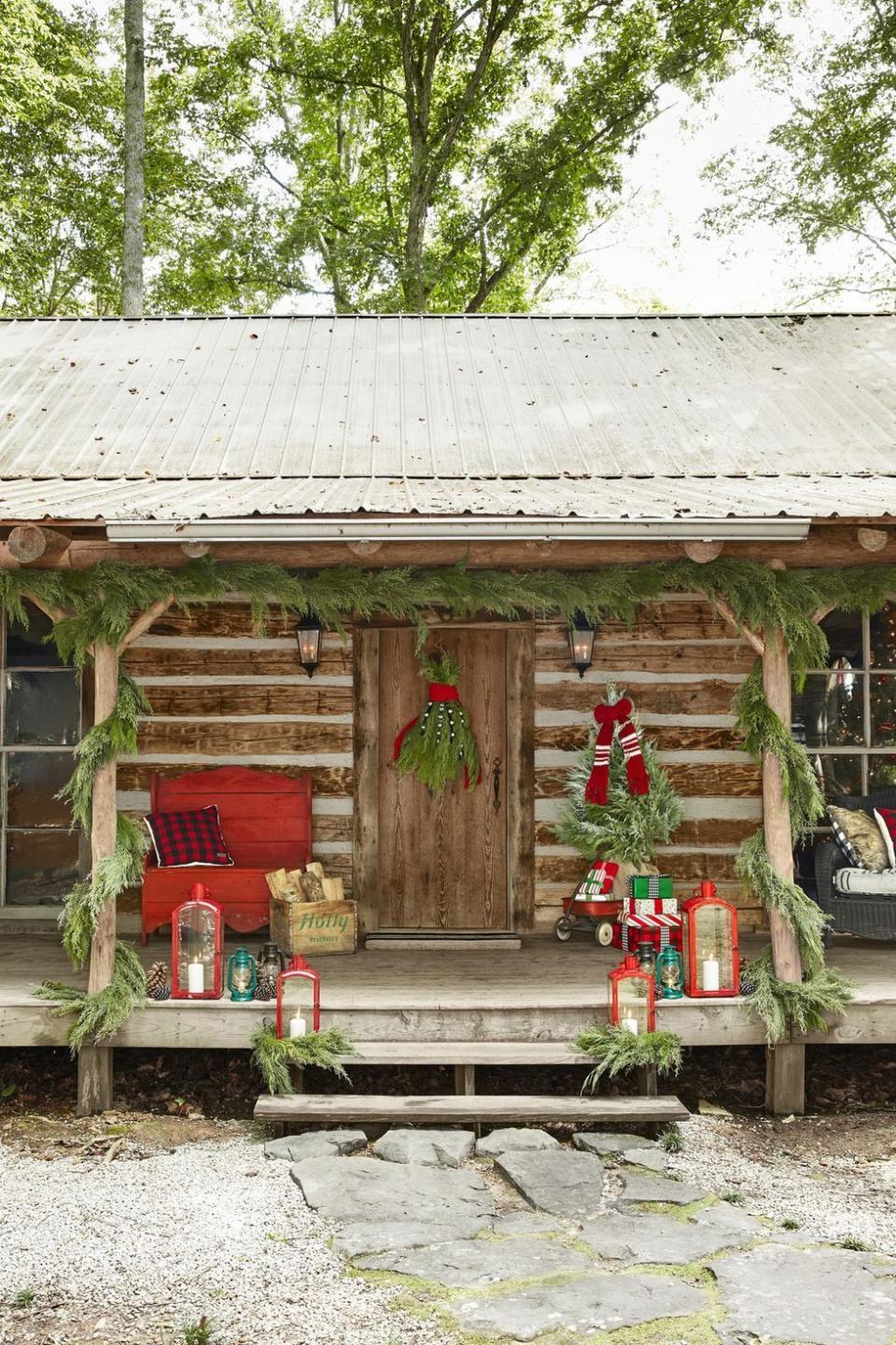 You'll Have the Merriest House on the Block with These Christmas Front Door Decorations