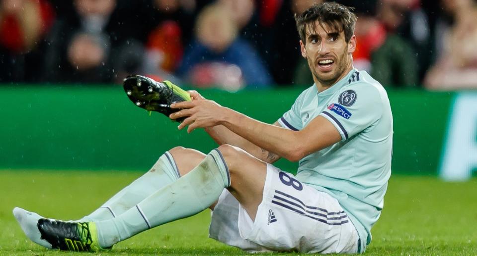 Javi Martinez nahm gegen den FC Liverpool Zeit von der Uhr. (Bild: Getty Images)