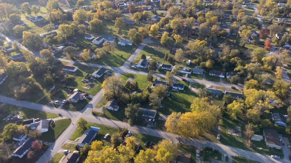 Illinois American Water provides drinking water to residents in the former city of Centreville, now part of Cahokia Heights. In some neighborhoods heavy rain forces sewers to overflow, spilling onto the ground near buried water pipes.