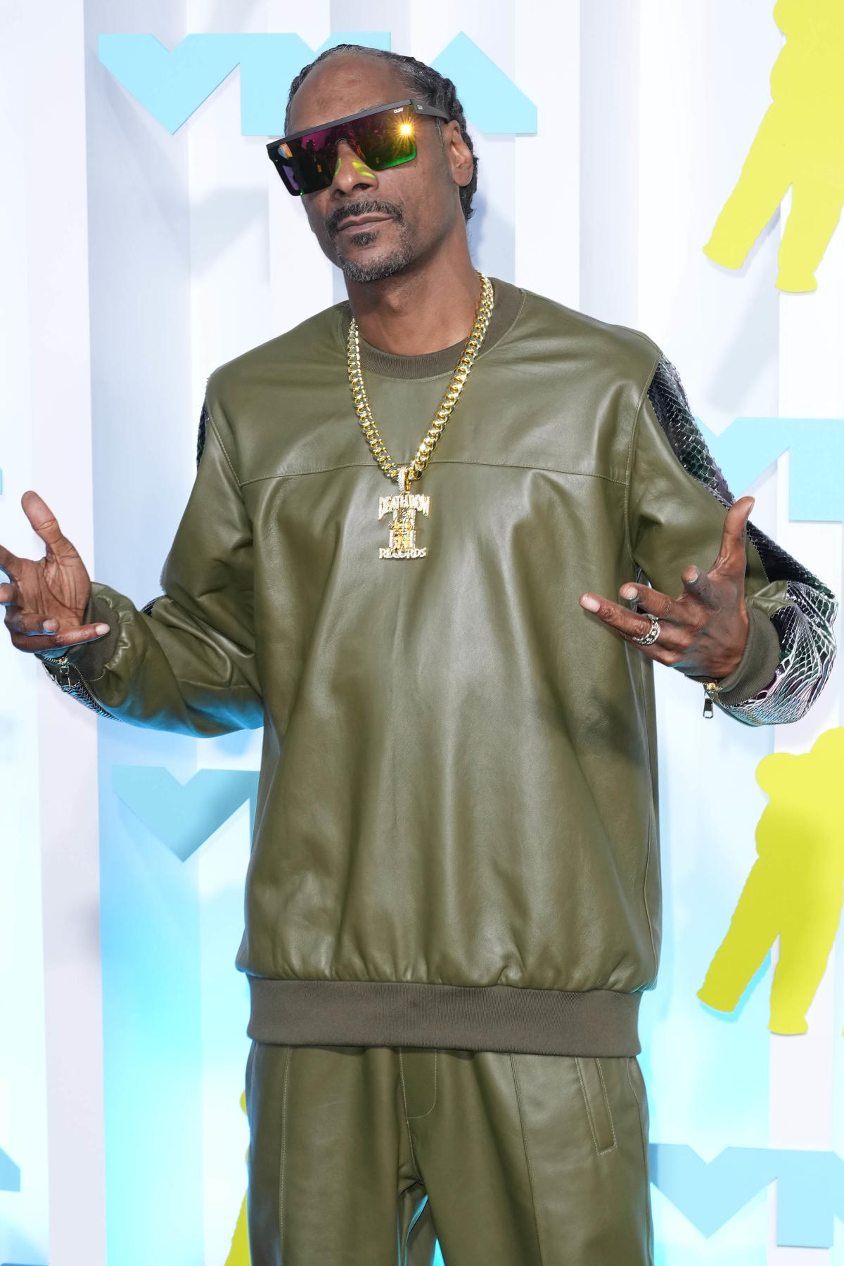 Snoop Dogg Defers Songwriters Hall of Fame Induction Until 2024