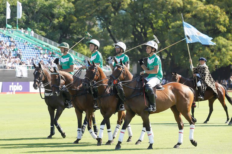 Llega el campeón a Palermo: Ignatius Du Plessis, Bartolomé Castagnola (h.), Pablo Pieres y Camilo Castagnola, de La Natividad, afrontarán frente a La Irenita III su primer partido del Abierto de Palermo como defensores del cetro.