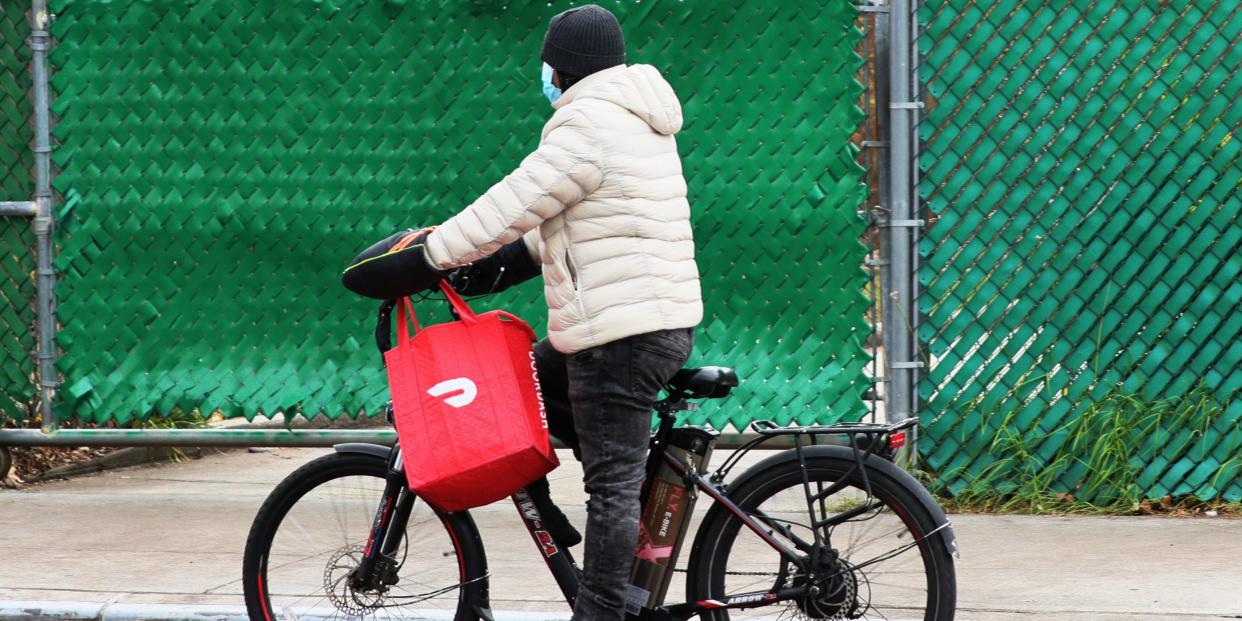 DoorDash delivery driver courier brooklyn bike