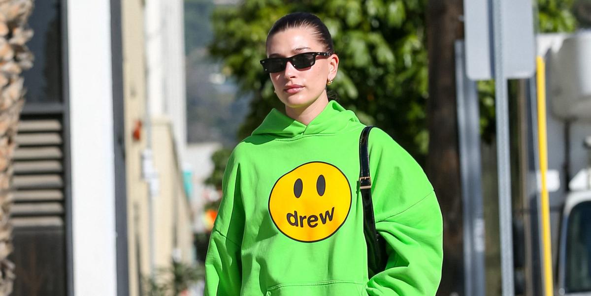 Hailey Bieber Grabs Lunch In the Slouchy Sweater of Our Dreams