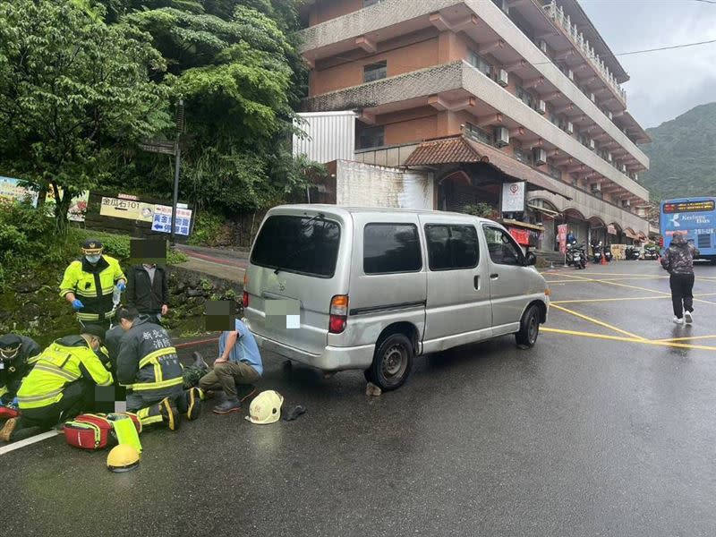 金瓜石勸濟堂貨車司機沒拉手煞車竟以肉身擋車，無生命跡象。（圖／翻攝畫面）