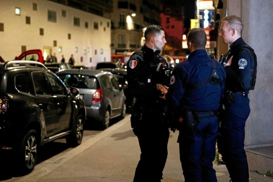 Deux policiers ont été grièvement blessés au commissariat du 13e arrondissement de Paris, le 9 mai 2024.  - Credit:JEANNE ACCORSINI/SIPA