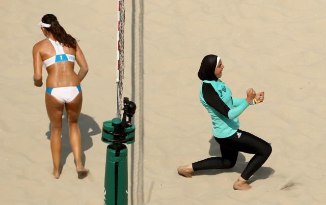 RIO 2016: Team Egypt Shuns Tradition To Play Women Beach Volleyball In  Hijab - Gistmania