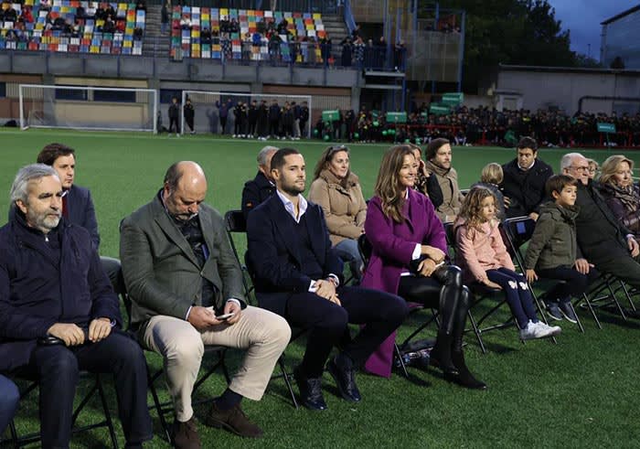 La emoción de Malena Costa y sus hijos en el homenaje a Mario Suárez tras su retirada del fútbol