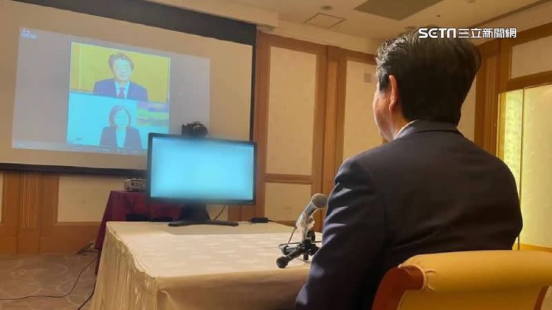 日本前首相安倍晉三和總統蔡英文首度用視訊對談。