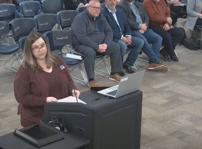 Laura Mullins, president of the Springfield National Education, spoke to the school board about student discipline issues at the Nov. 28 meeting.
