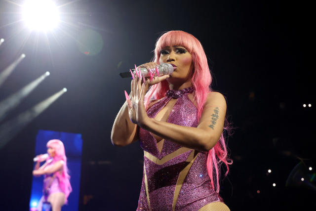 Nicki Minaj Beats Nosey Heaux And Debunks Cokehead Claims