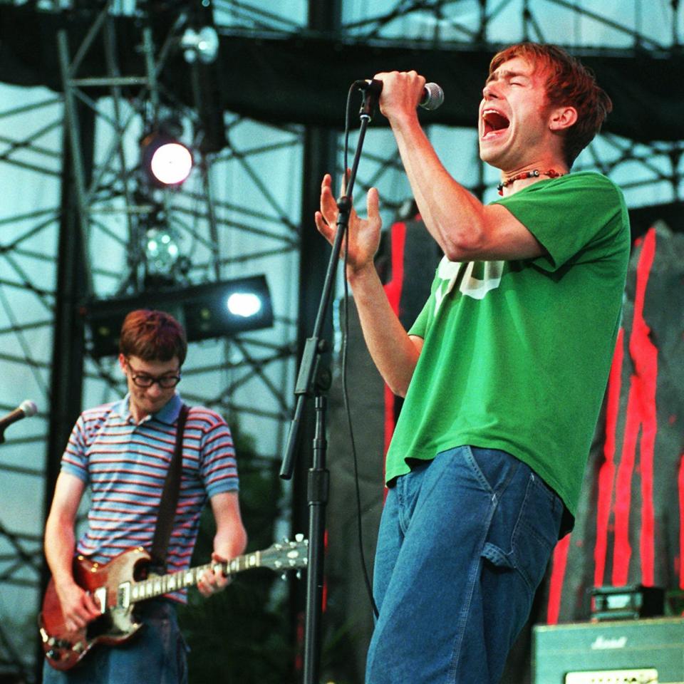 Street calls Damon Albarn (r) of Blur 'a machine' - AP/Chris Pizzello