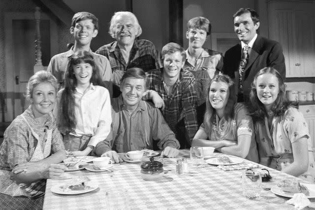 <p>CBS Photo Archive/Getty</p> The cast of 'The Waltons'