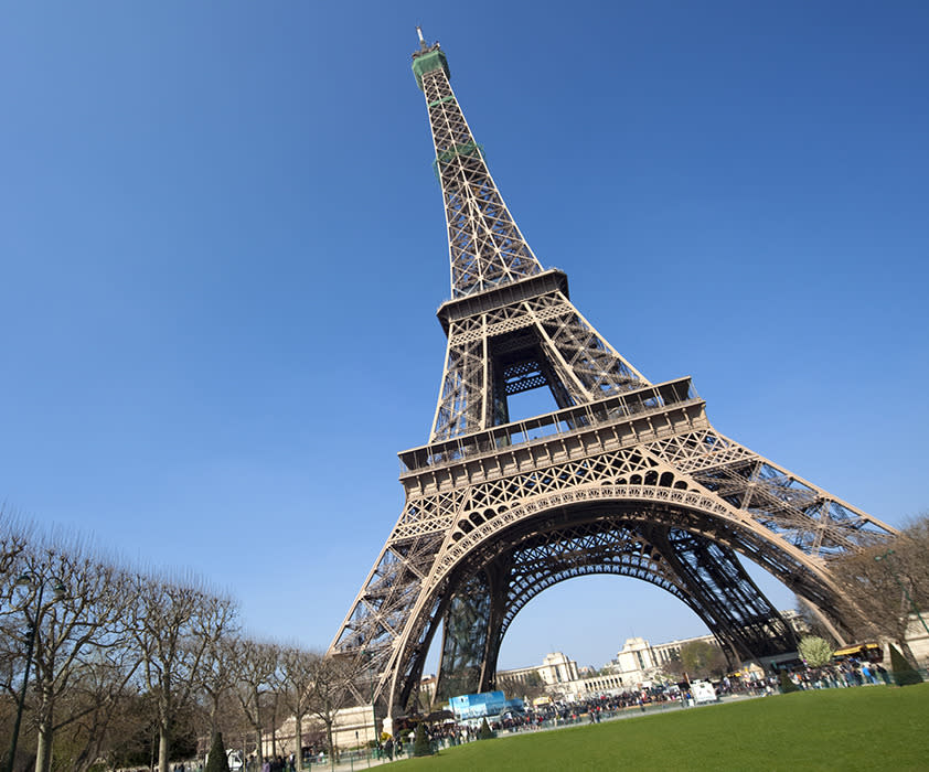 The changing views of the Eiffel Tower