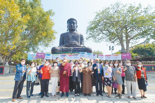 八卦山大佛是彰化地標，彰化各界將舉辦大佛一甲子禮讚活動長達半年。（吳敏菁攝）