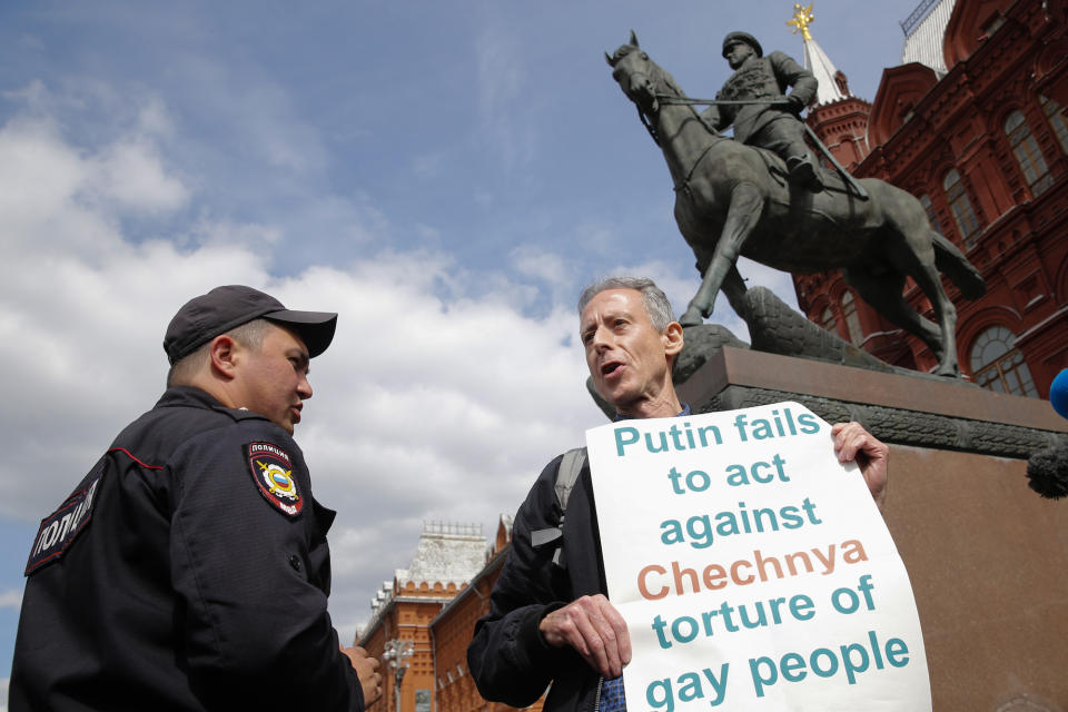 Der LGBT-Aktivist Peter Tatchell nutzte die WM, um für sein Anliegen zu protestieren. (Bild: Getty Images)