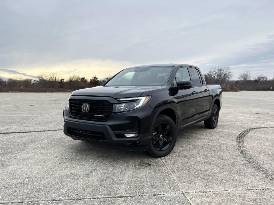 2022 honda ridgeline black edition front three quarter