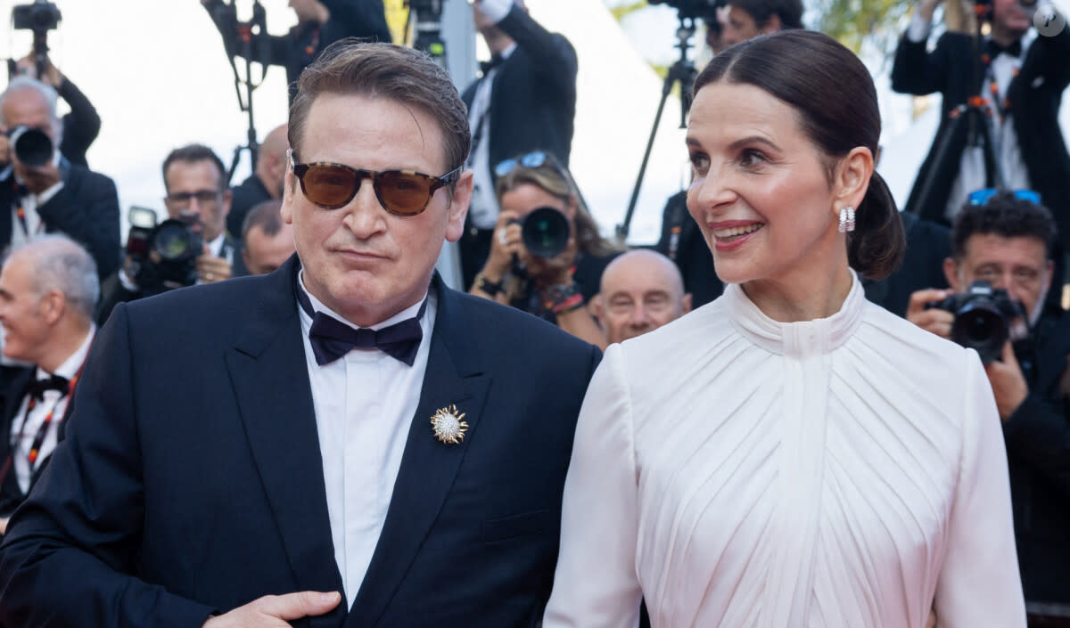 <p>Benoit Magimel et Juliette Binoche se sont retrouvés sur les marches de Cannes ce mercredi.</p>
<p>Benoit Magimel, Juliette Binoche - Montée des marches du film " La passion de Dodin Bouffant " lors du 76ème Festival International du Film de Cannes, au Palais des Festivals à Cannes © Olivier Borde / Bestimage <br /><br /></p> - © BestImage, OLIVIER BORDE / BESTIMAGE