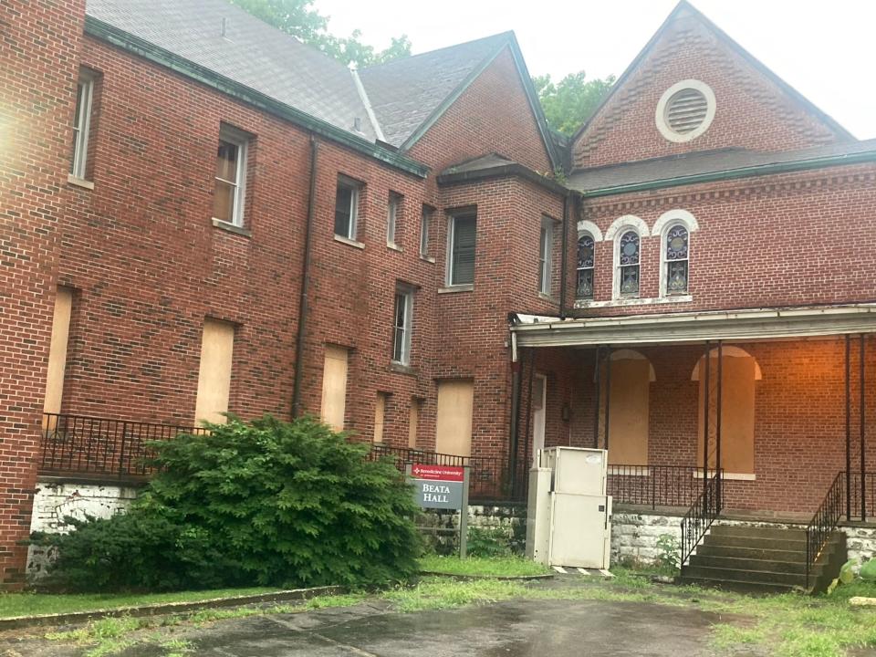 Several windows around the old Benedictine University Springfield campus on the city's north end have been boarded up because of vandalism. Tony Libri of Preservation, Inc., which is restoring several buildings on the campus, said 50 to 60 windows have been broken out, some multiple times.